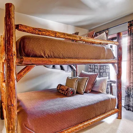 Villa Montane By East West Hospitality-3