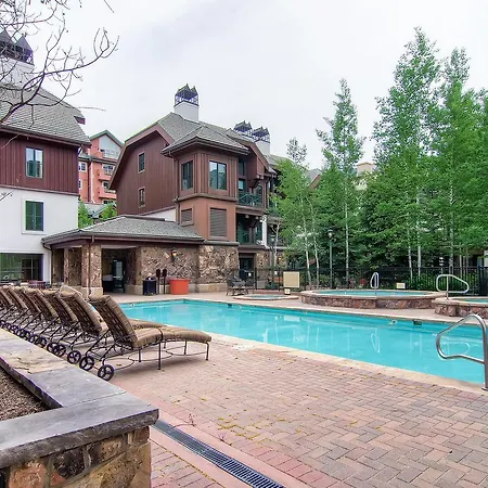 Villa Montane By East West Hospitality-2